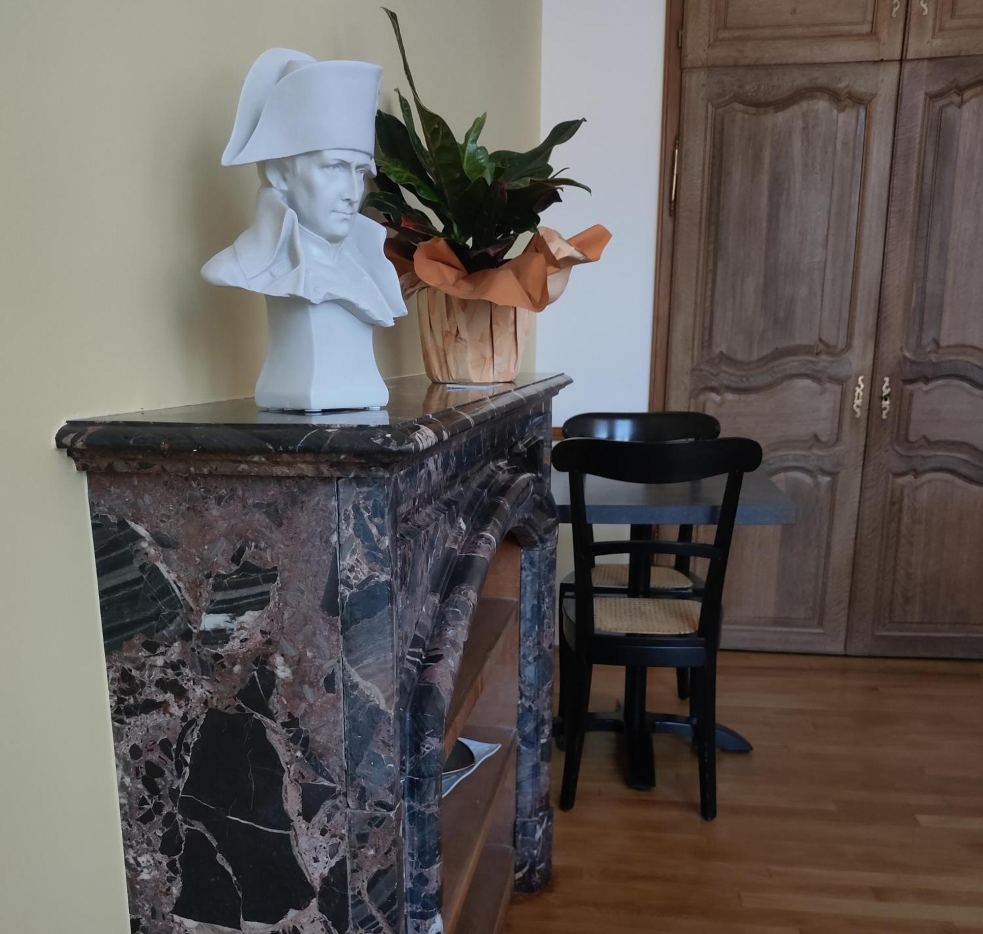 アヴェーヌ・シュル・エルプ Le Relais Napoleon Bed & Breakfast エクステリア 写真